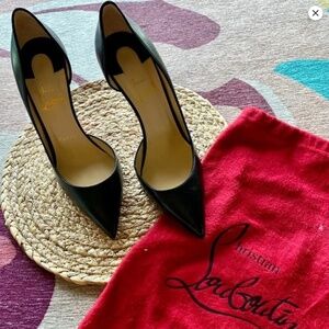 Christian Louboutin Iriza - GREAT CONDITION